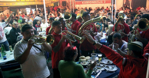 11 guca-petak-vece07_620x0