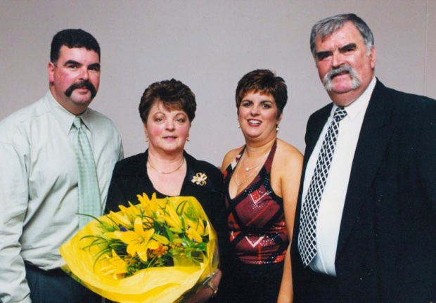 dij-Djurdje-Eric-sa-zenom,-_620x0