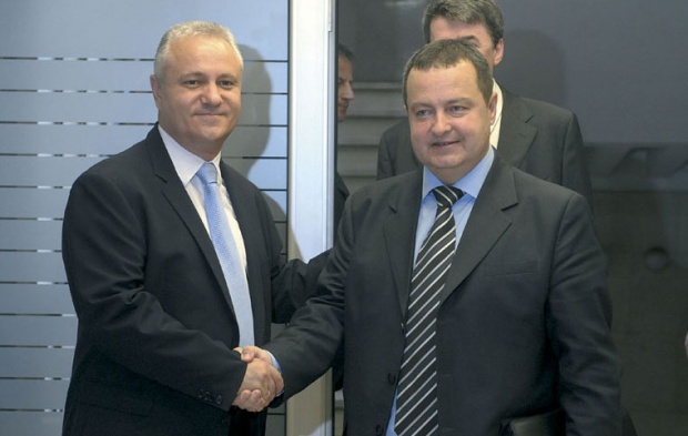pol-vlada_77